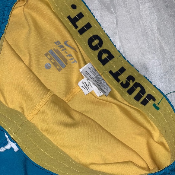 Nike DRI fit shorts! - Picture 3 of 4